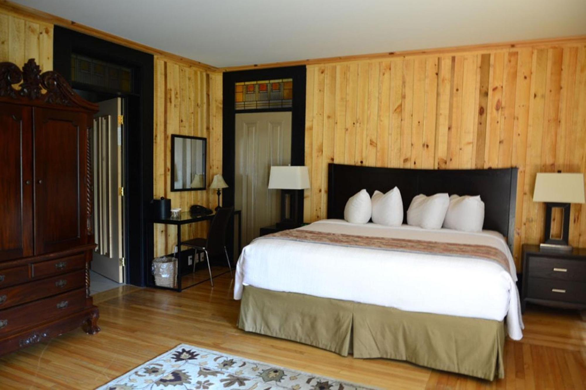 The White House Bed & Breakfast Perth Room photo